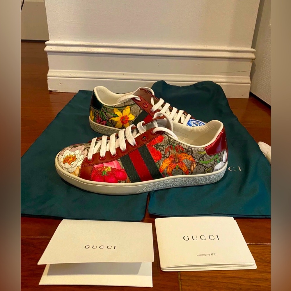 Limited edition, gorgeous, floral, Ace sneakers (36). Barely worn (almost new)!